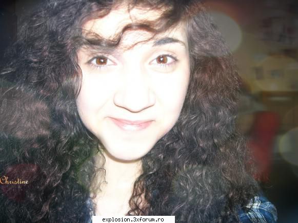 Heei (:. - @Criss: Bill :>. Bineee, pun si o poza cu mine :D - About Us!
